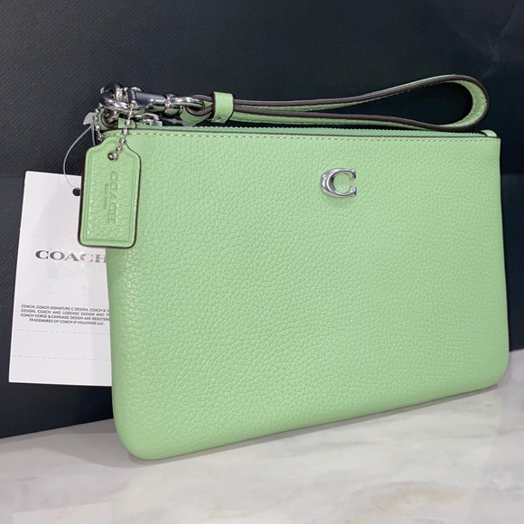 Coach green pebbled wristlet - Picture 4 of 5